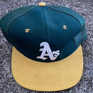 Vintage Oakland athletics hat